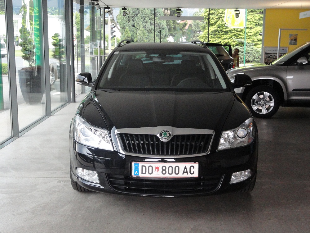 Skoda Octavia 1.jpg