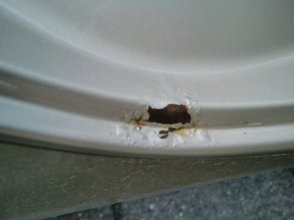 Am schlimmsten ist die hintere Tür der Beifahrerseite